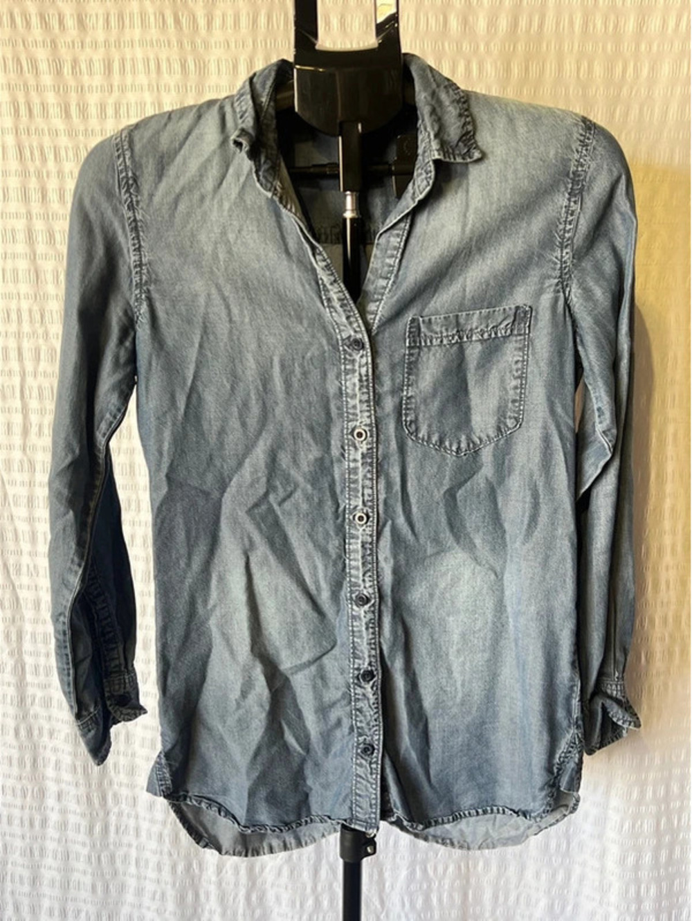 Cloth & Stone XS Button Up Top